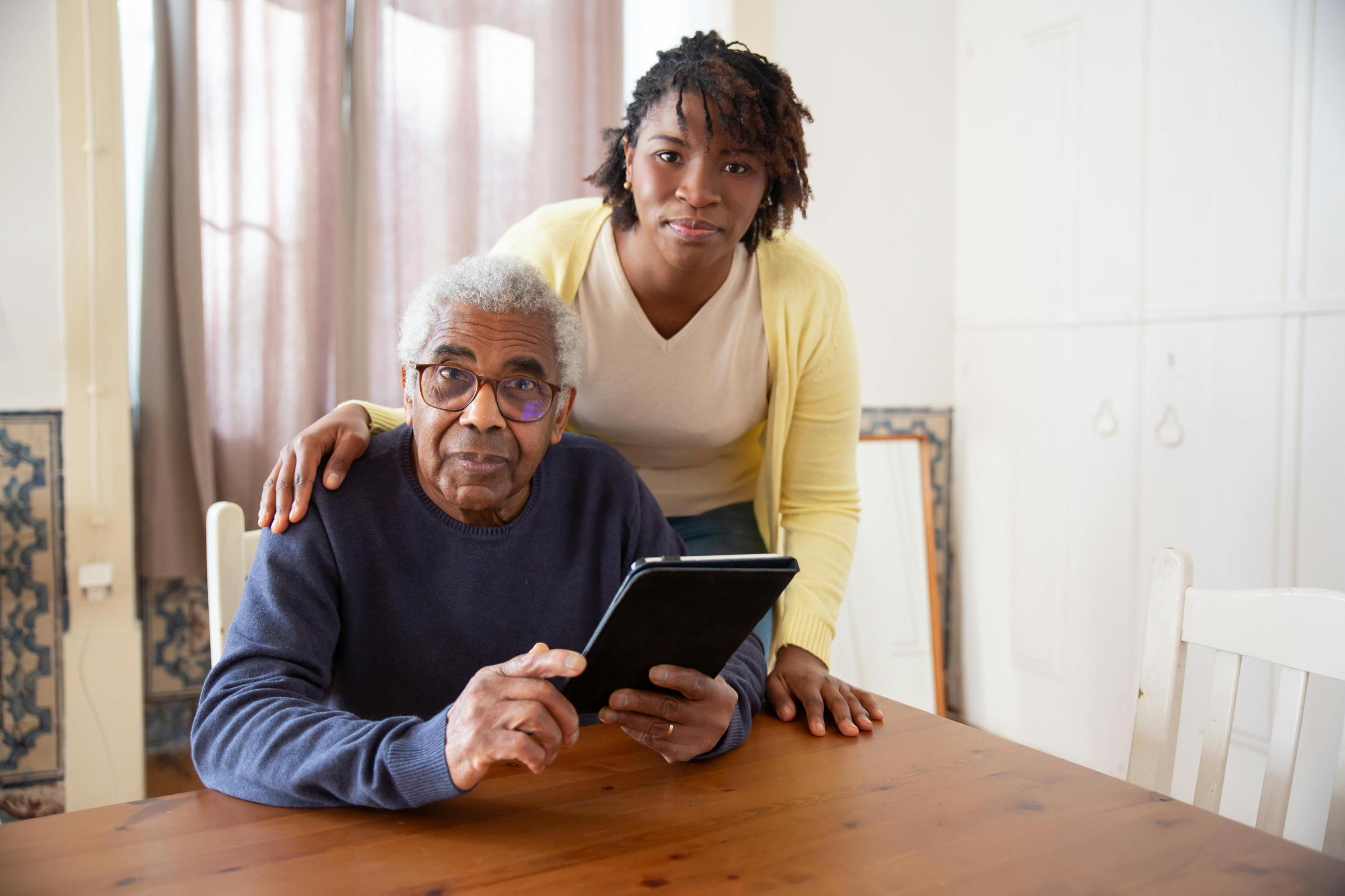 Definicja i cel renty socjalnej w kontekście wsparcia osób starszych
